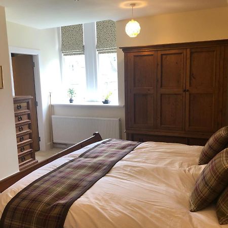 Loch Ness Moat House Apartments ฟอร์ตออกัสตัส ภายนอก รูปภาพ
