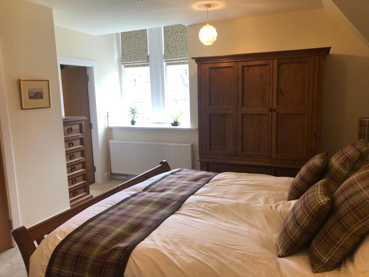 Loch Ness Moat House Apartments ฟอร์ตออกัสตัส ภายนอก รูปภาพ
