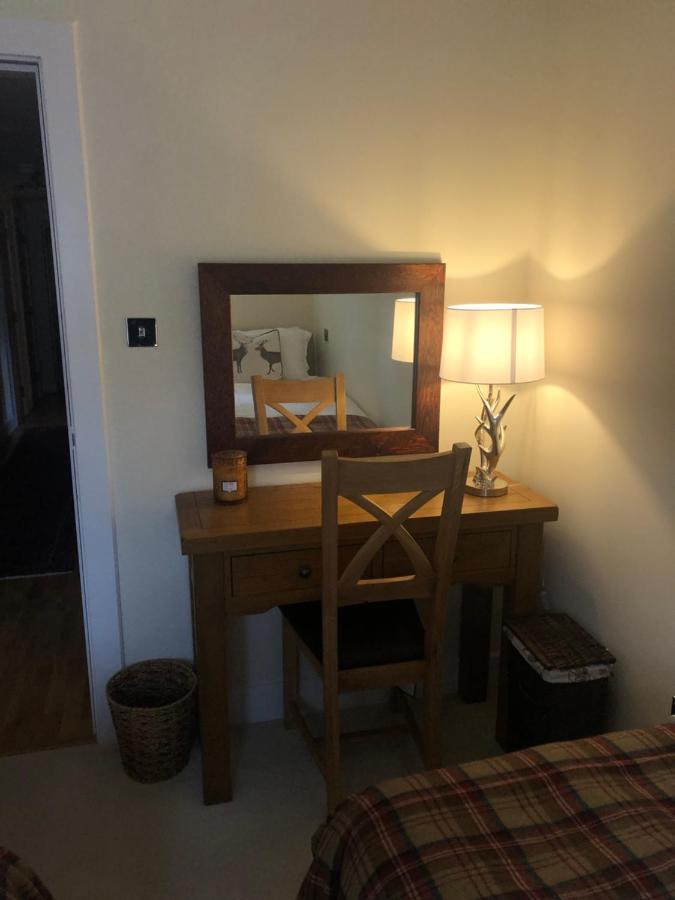 Loch Ness Moat House Apartments ฟอร์ตออกัสตัส ภายนอก รูปภาพ