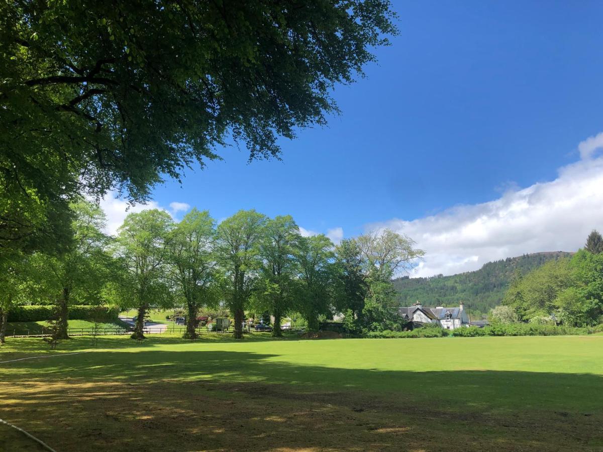 Loch Ness Moat House Apartments ฟอร์ตออกัสตัส ภายนอก รูปภาพ