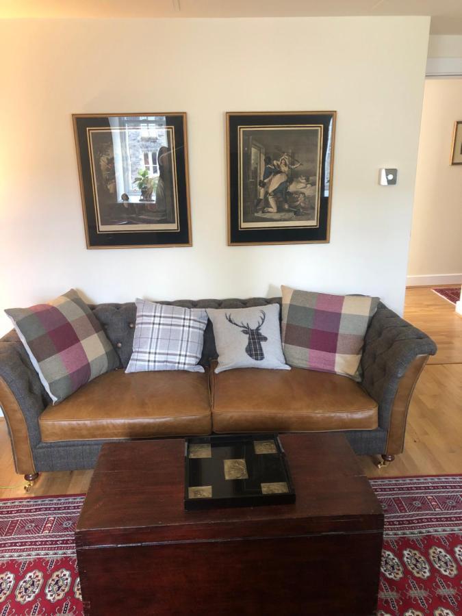 Loch Ness Moat House Apartments ฟอร์ตออกัสตัส ภายนอก รูปภาพ