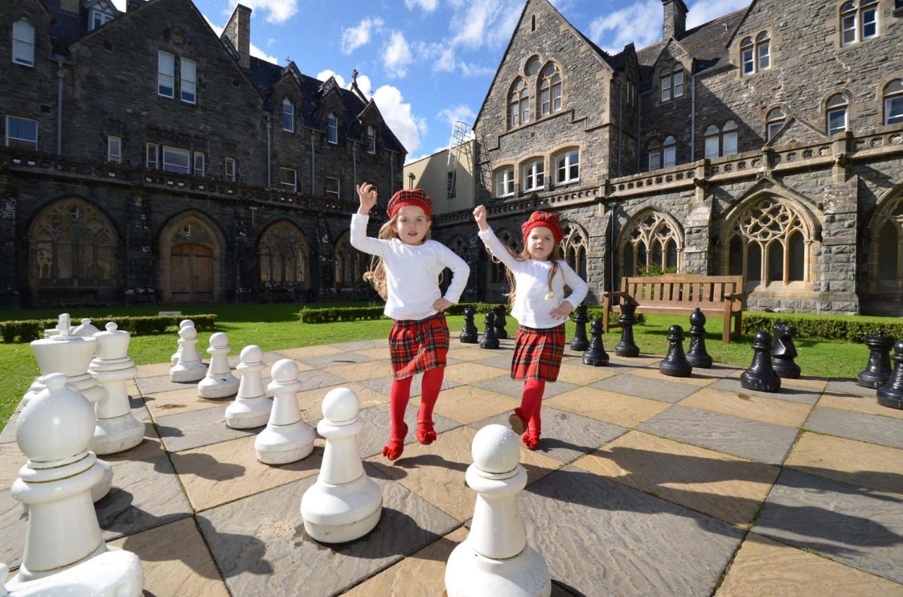 Loch Ness Moat House Apartments ฟอร์ตออกัสตัส ภายนอก รูปภาพ