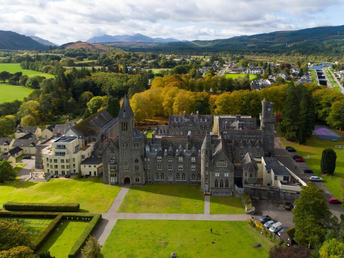 Loch Ness Moat House Apartments ฟอร์ตออกัสตัส ภายนอก รูปภาพ
